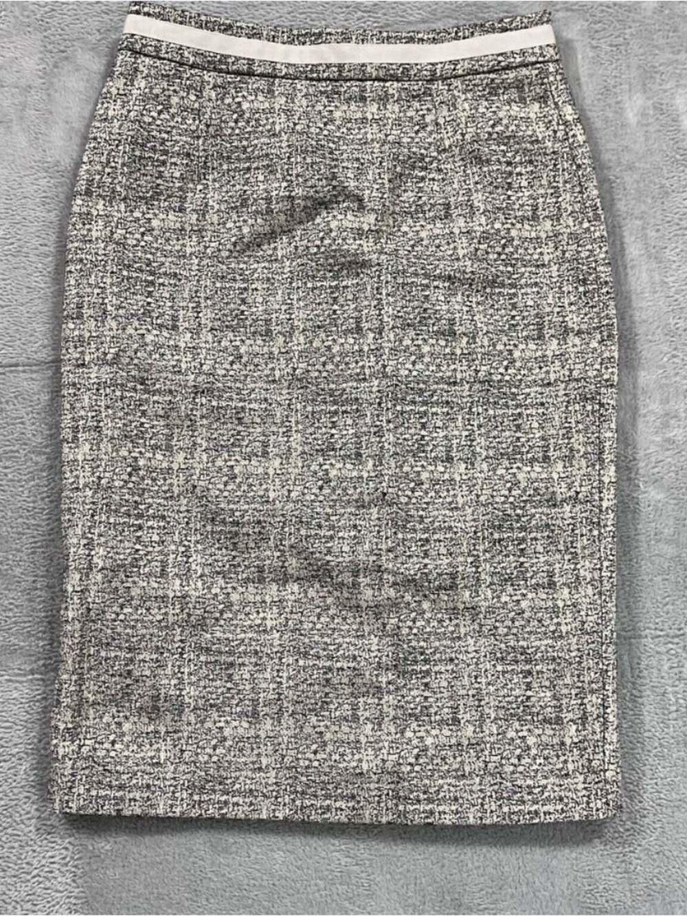Boden Tweed Pencil Skirt – Size 2R (UK 6R)